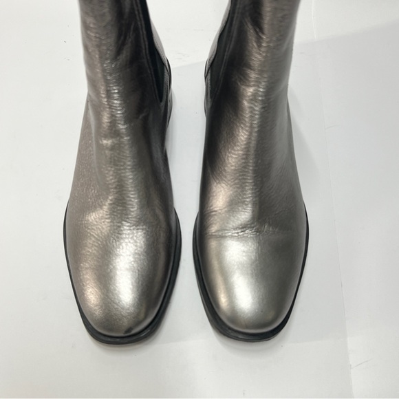 KENNETH COLE Reaction Women’s Size 9 Salt Chelsea Boot silver and Black - Picture 3 of 12